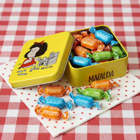 Caja metálica Mafalda colección